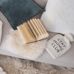 STAY HOME CLUB Wärmflasche